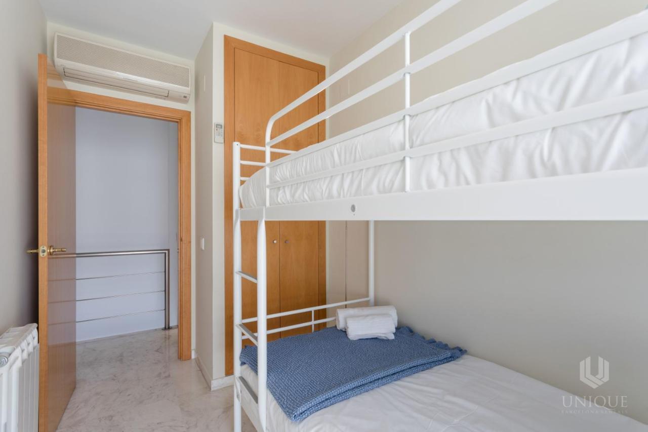 Unique Rentals - Stylish Seafront Duplex บาร์เซโลนา ภายนอก รูปภาพ