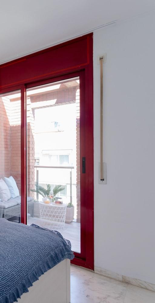 Unique Rentals - Stylish Seafront Duplex บาร์เซโลนา ภายนอก รูปภาพ